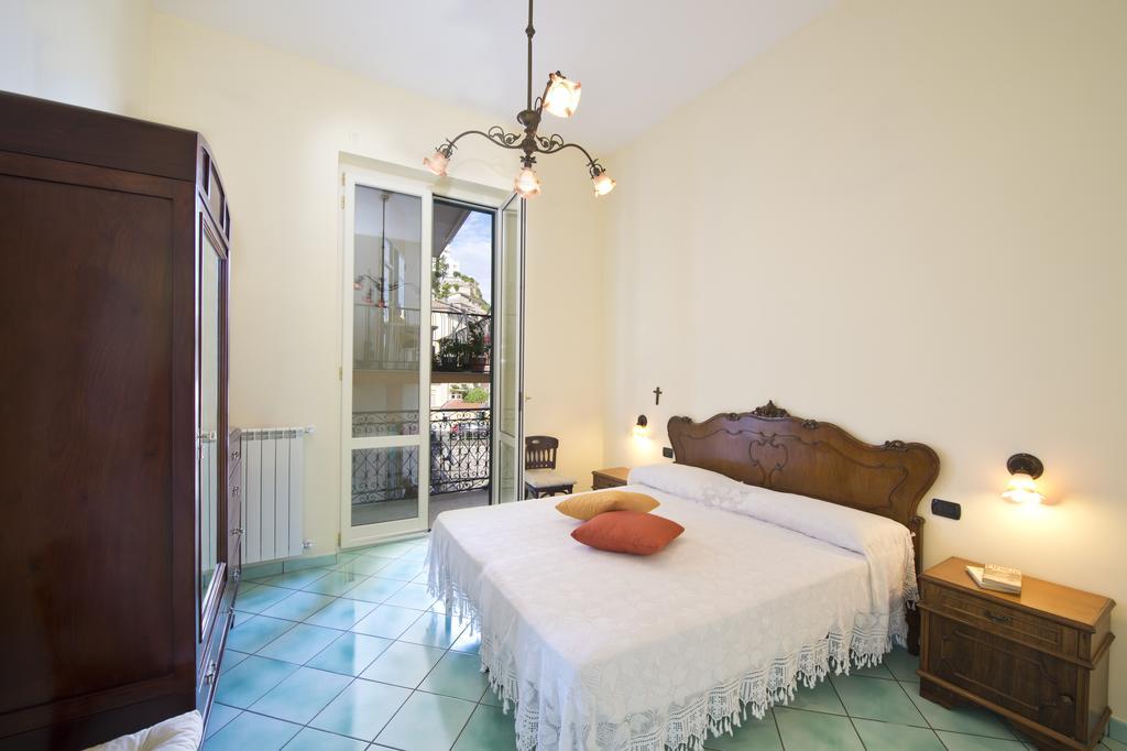 Ferienwohnung Palazzo Della Monica Vietri Zimmer foto