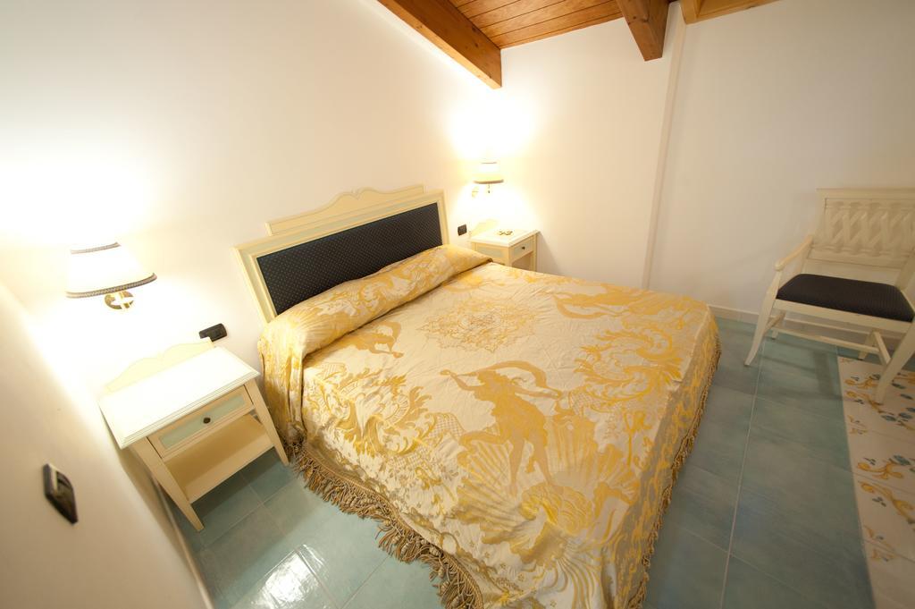 Ferienwohnung Palazzo Della Monica Vietri Zimmer foto