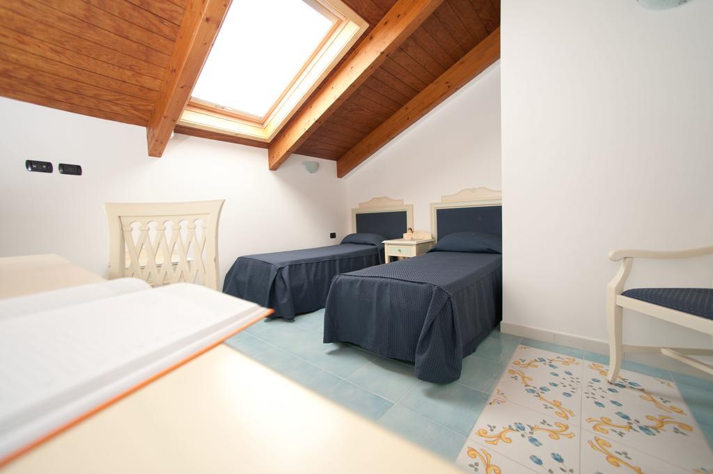 Ferienwohnung Palazzo Della Monica Vietri Zimmer foto